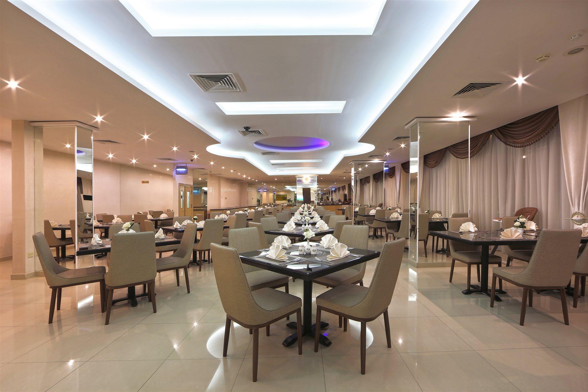 Nova Park Hotel Sharjah Exteriör bild