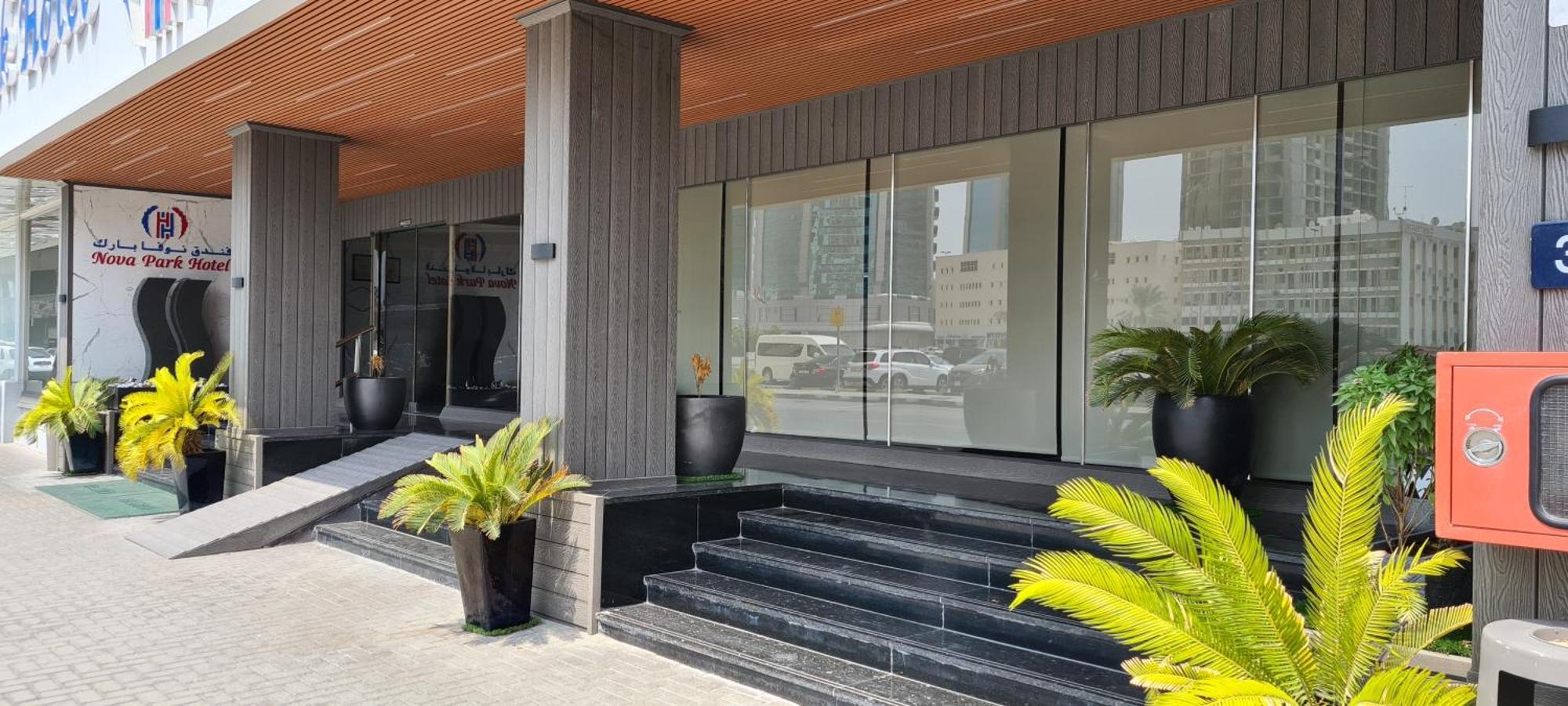 Nova Park Hotel Sharjah Exteriör bild