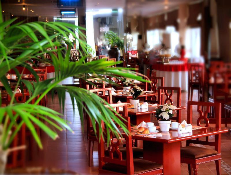 Nova Park Hotel Sharjah Exteriör bild